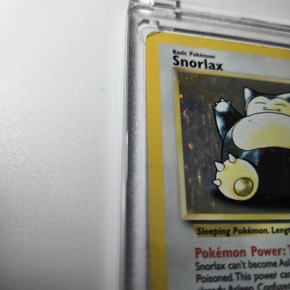 ✨ Holographic Vintage Snorlax Pokémon Card – Moderate Play – Magnetic Case Incl. - Picture 4 of 8